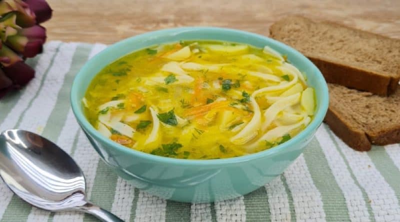 Куриный суп. Готовьте легкий и вкусный суп для всей семьи хоть каждый день
